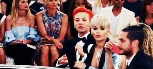 Chanel秀場，看GD這霸氣的小表情