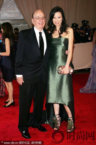 2010-05-03，“美國(guó)時(shí)裝學(xué)院盛典”紅毯