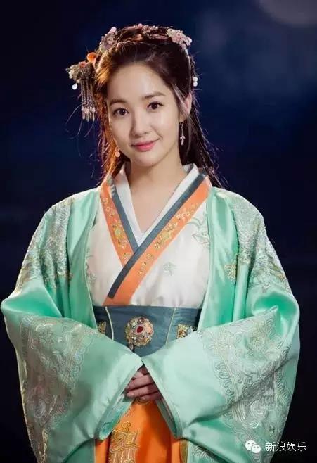 允兒招架不住古裝？韓國女星古裝LOOK一覽 誰贏了？