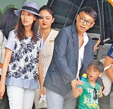 闊太李嘉欣無(wú)懼拜金罵名