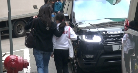 張學(xué)友小女兒罕見(jiàn)曝光