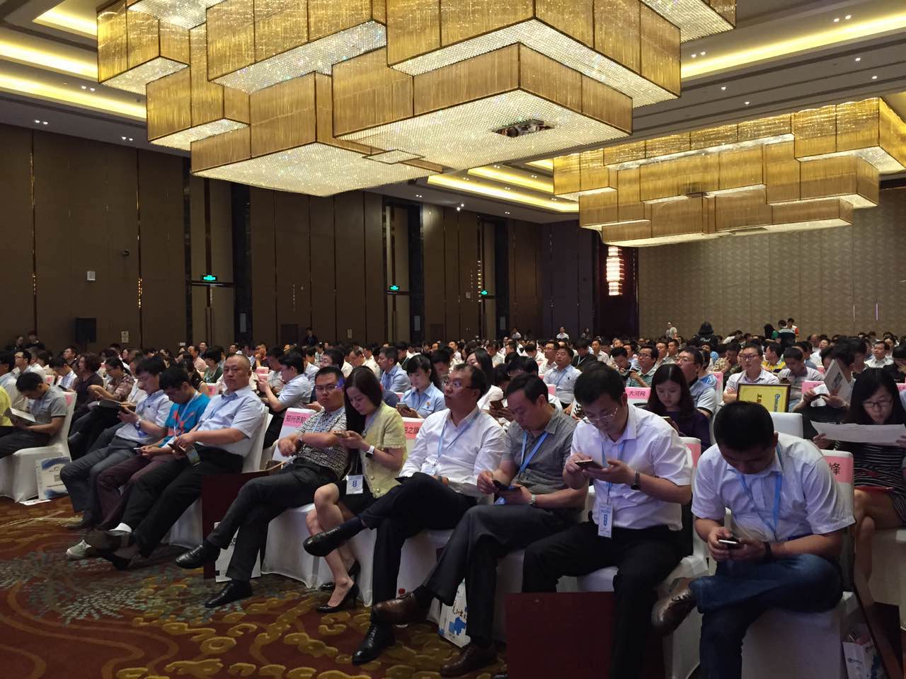 現(xiàn)場(chǎng)座無虛席