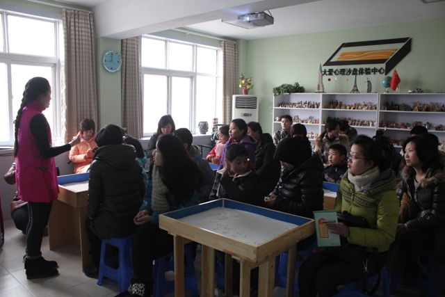 《成長(zhǎng)心連心》專家課堂，女主播娜娜姐姐現(xiàn)場(chǎng)主持