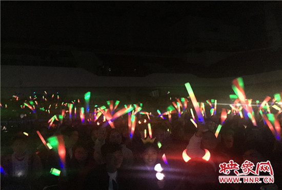 當晚現(xiàn)場約2500個座位全場爆滿，還有全國各地歌迷會趕來的歌迷們。