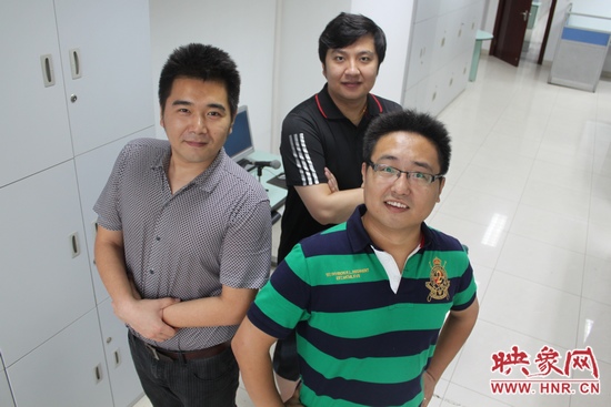 《網(wǎng)絡(luò)全搜索》主持人康巖、陳弓、趙凱