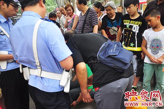 耿老漢向公交車長劉超道歉 耿老漢向公交車長劉超道歉