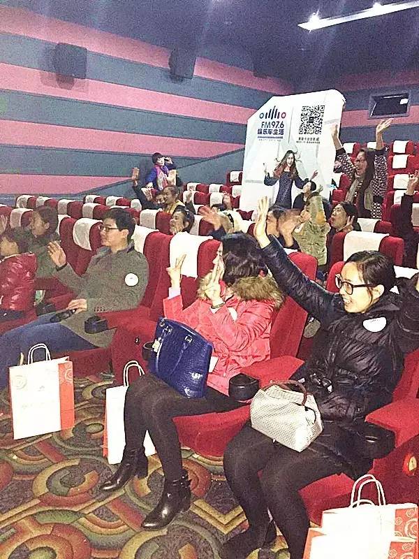 來(lái)到活動(dòng)現(xiàn)場(chǎng)的每一位觀(guān)眾都十分熱情哦！