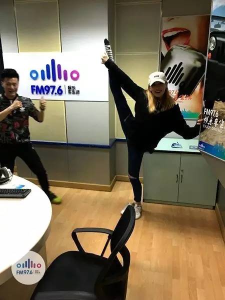 哇哦！都是帶功夫滴美人兒！