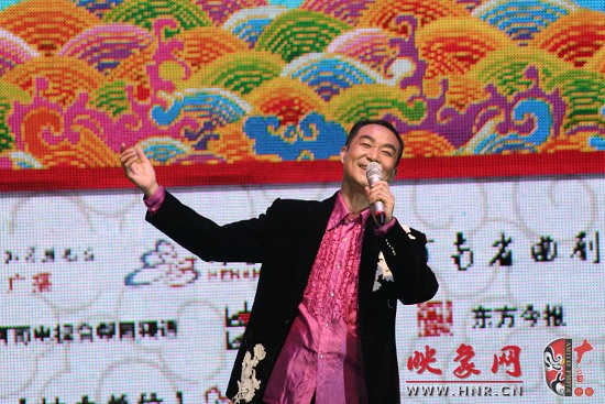 曲劇首位梅花獎得主楊帥學(xué)演唱曲劇電影《阿Q與孔乙己》主題曲