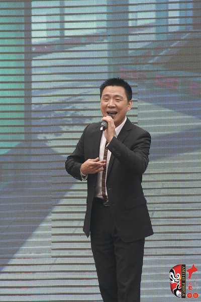 河南省著名乾旦演員、鄭州市豫劇院優(yōu)秀青年演員連德志演唱豫劇《大祭樁》選段“婆母娘且息怒站在路口”