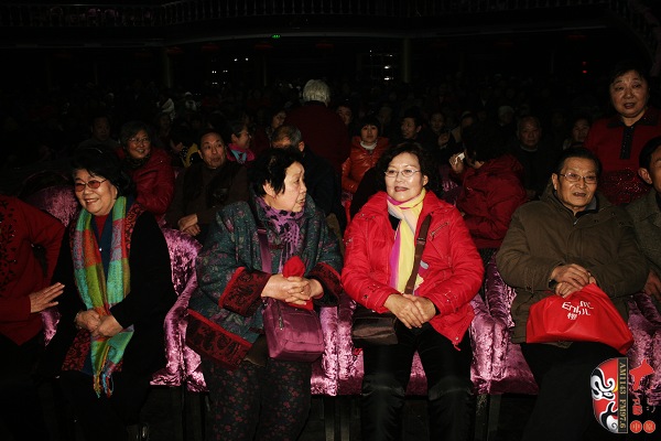 豫劇《朝陽溝》銀環(huán)媽扮演者、著名豫劇表演藝術(shù)家楊華瑞，著名豫劇表演藝術(shù)家王素君