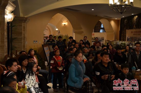 活動現(xiàn)場人氣爆棚 活動現(xiàn)場人氣爆棚