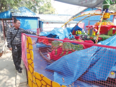 小涵的家人說，小涵就是在這里被卷進(jìn)車輪下的