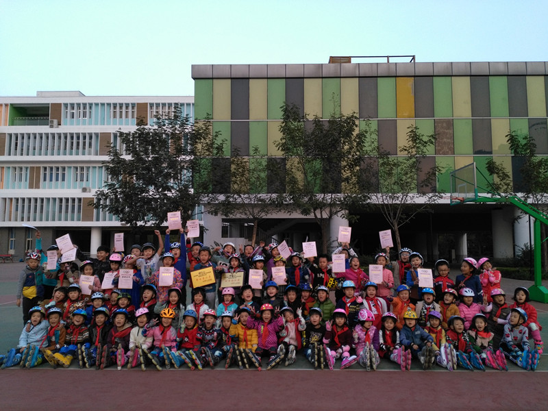 輪滑隊全家福 輪滑隊全家福