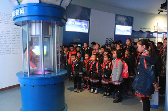 原來龍卷風(fēng)是這樣形成的 原來龍卷風(fēng)是這樣形成的