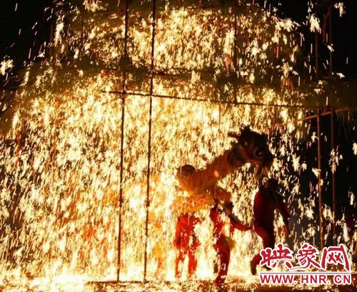 確山鐵花將登上萬眾矚目的春晚舞臺！