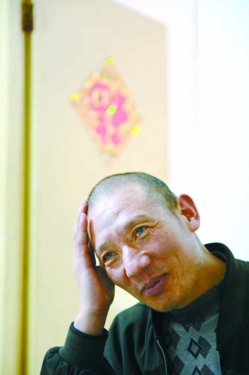 出看守所后,李懷亮的輕松表情越來越多。