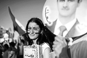 1日，土耳其民眾游行支持巴沙爾政權(quán)。新華社發(fā)