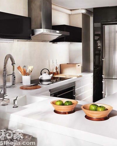 90平小戶復(fù)式公寓 畸零死角10圖巧填補(bǔ) 90平小戶復(fù)式公寓 畸零死角10圖巧填補(bǔ)