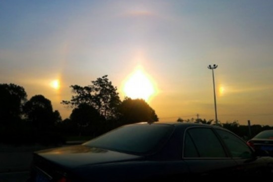 上?，F(xiàn)“3個(gè)太陽(yáng)”