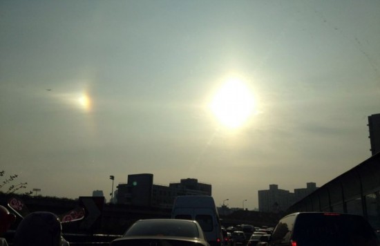 上?，F(xiàn)“3個(gè)太陽(yáng)”