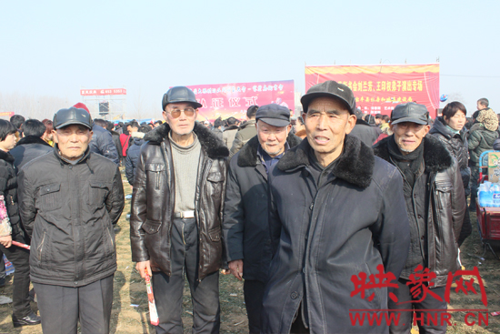 寶豐馬街書會獲世界紀錄認證 民間藝人相聚“斗藝” 寶豐馬街書會獲世界紀錄認證 民間藝人相聚“斗藝”