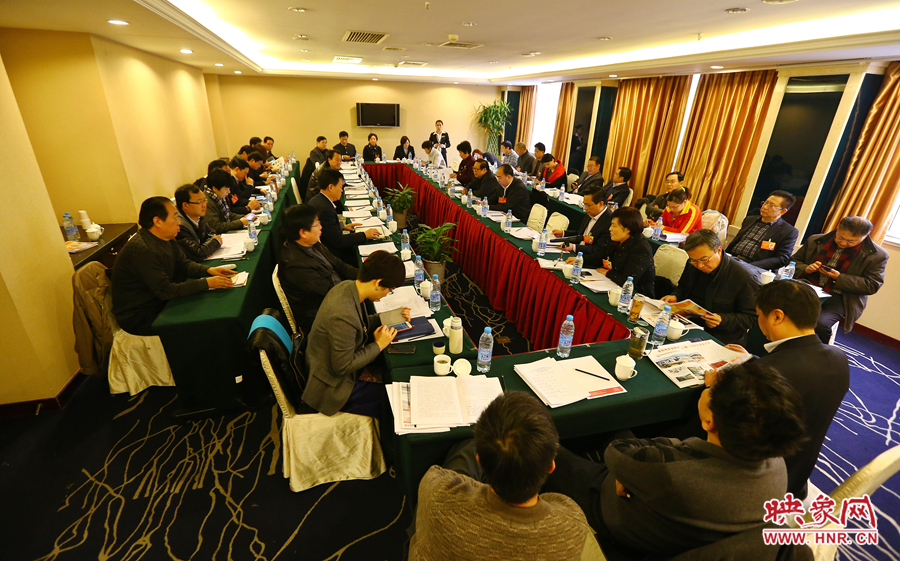 1月15日上午，政協(xié)委員小組會議，社科、體育、新聞出版組討論現(xiàn)場