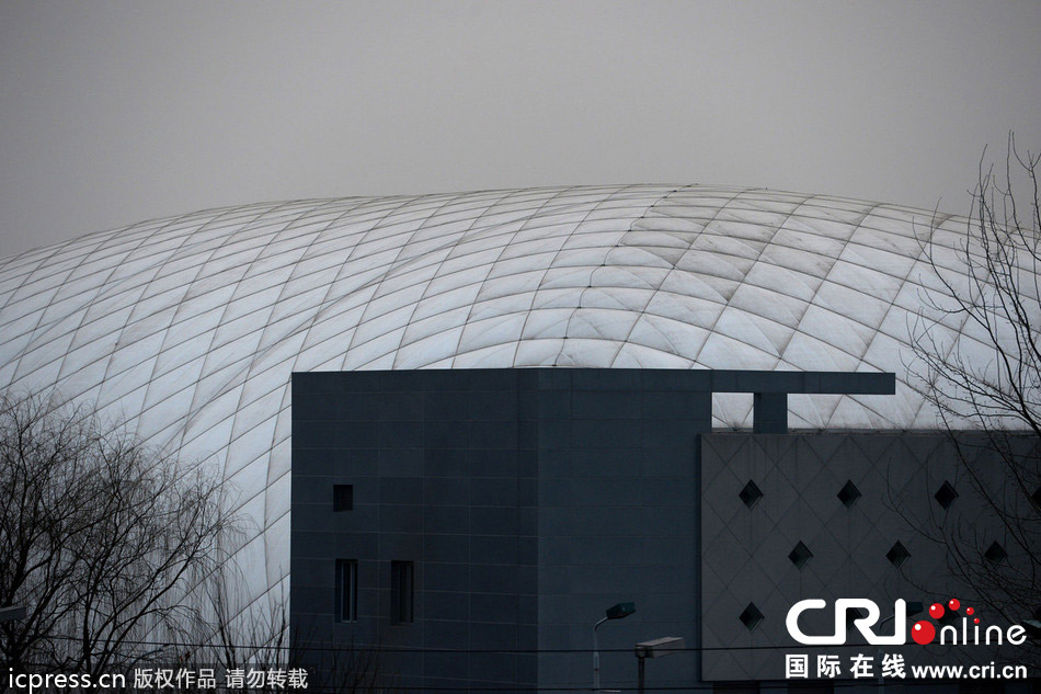 北京一國際學(xué)校耗資5百萬美元建“防霾帳篷” 北京一國際學(xué)校耗資5百萬美元建“防霾帳篷”