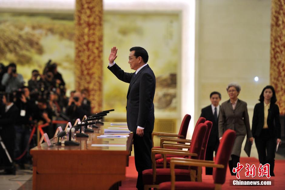 李克強(qiáng)答中外記者提問(wèn)