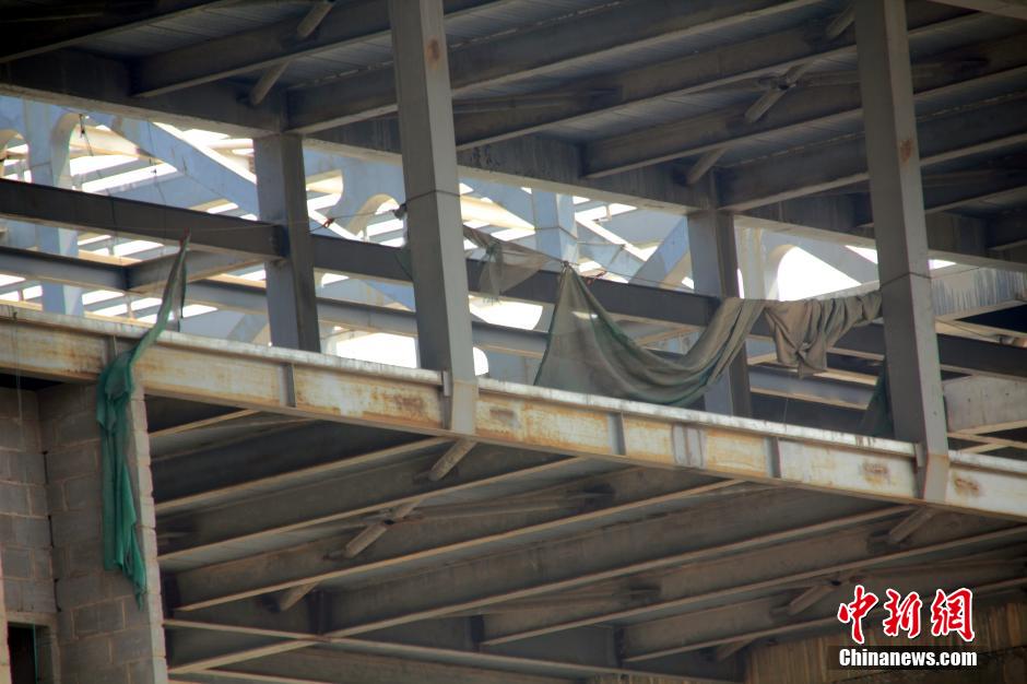 河南“中原之門”大樓投資1.8億爛尾 河南“中原之門”大樓投資1.8億爛尾