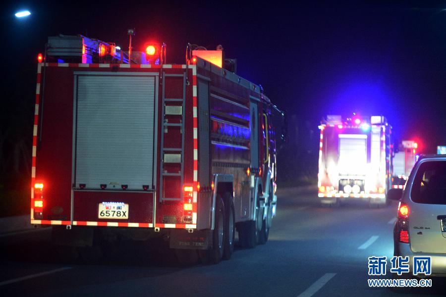4月7日，消防車輛趕往事故現(xiàn)場。