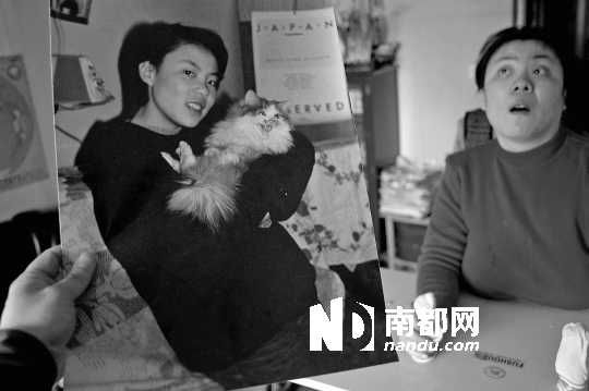 昔日的清純與秀美，如今，卻終身癱瘓、生活不能自理。C FP供圖