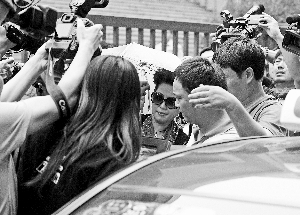 李某某案開庭前會(huì) 李某某案開庭前會(huì)