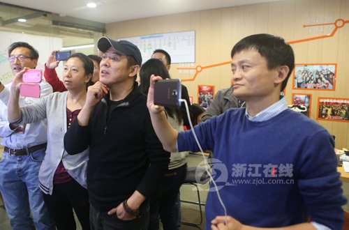 李連杰現(xiàn)身阿里巴巴，助陣雙十一。