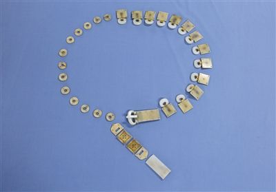 1號(hào)墓出土的蹀躞金玉帶。