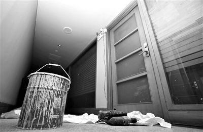 昨日，首師大公布的北京致遠東方教育科技有限公司和工商局網(wǎng)站公司注冊地空無一人。新京報記者 黃月 攝