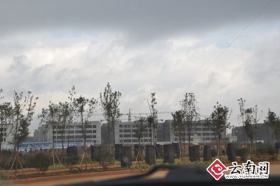 2010年11月的時候，爭議土地上已經(jīng)是密布的高樓群。