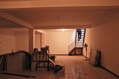 西城區(qū)大石虎胡同一處四合院內(nèi)，挖出的地下室已經(jīng)成型。