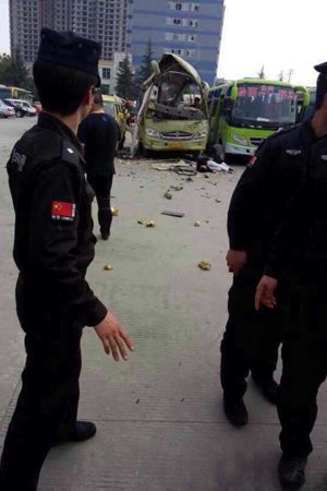 爆炸現(xiàn)場。圖片來自網(wǎng)絡(luò)