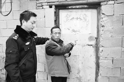 　嫌犯指認(rèn)藏匿兒童的地點(diǎn)。