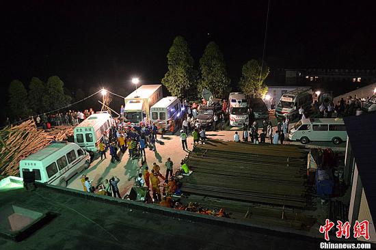 　圖為事故救援現(xiàn)場(chǎng)。