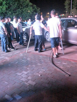 現場疑似多人發(fā)生爭執(zhí)