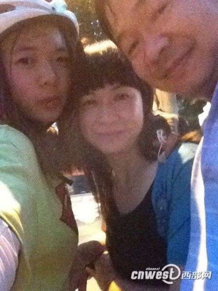 7月13日，廖靖文終于回到宜春家中，與父母團(tuán)聚。（圖片來(lái)源：西部網(wǎng)）