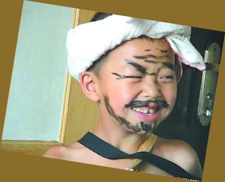 老鄉(xiāng)見老鄉(xiāng)，甭提多開心