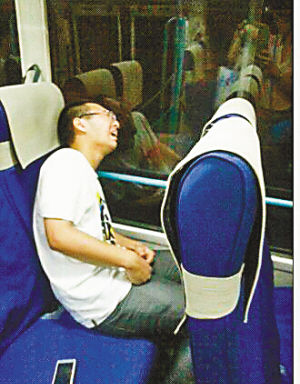 朱江突然發(fā)?。ㄊ忻窆﹫D）