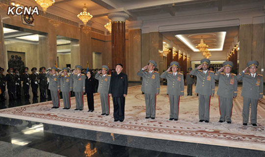 金正恩來到錦繡山太陽(yáng)宮。圖片來源：朝中社