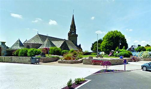 貝里揚村人口不足，歡迎年輕家庭遷居至此；卻對單純尋求投資的商人不感興趣。