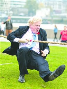 倫敦市長參加拔河比賽 倫敦市長參加拔河比賽