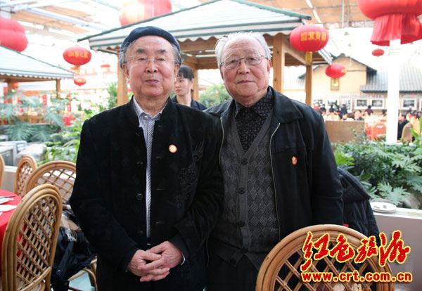 各地舉行毛澤東誕辰119周年紀(jì)念活動(dòng)