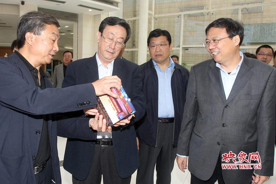 河南省委書記、省人大常委會主任郭庚茂視察河南電視臺 東方今報(bào)記者沈翔 劉棟杰/攝